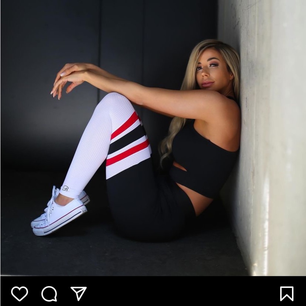 Bombshell Sportswear Pocket Thigh-Highs - S / Retro Red